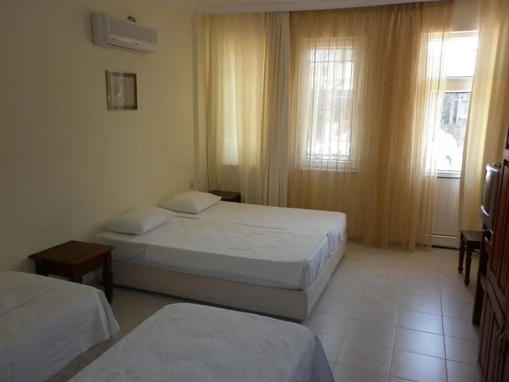Oezguer Hotel 터키