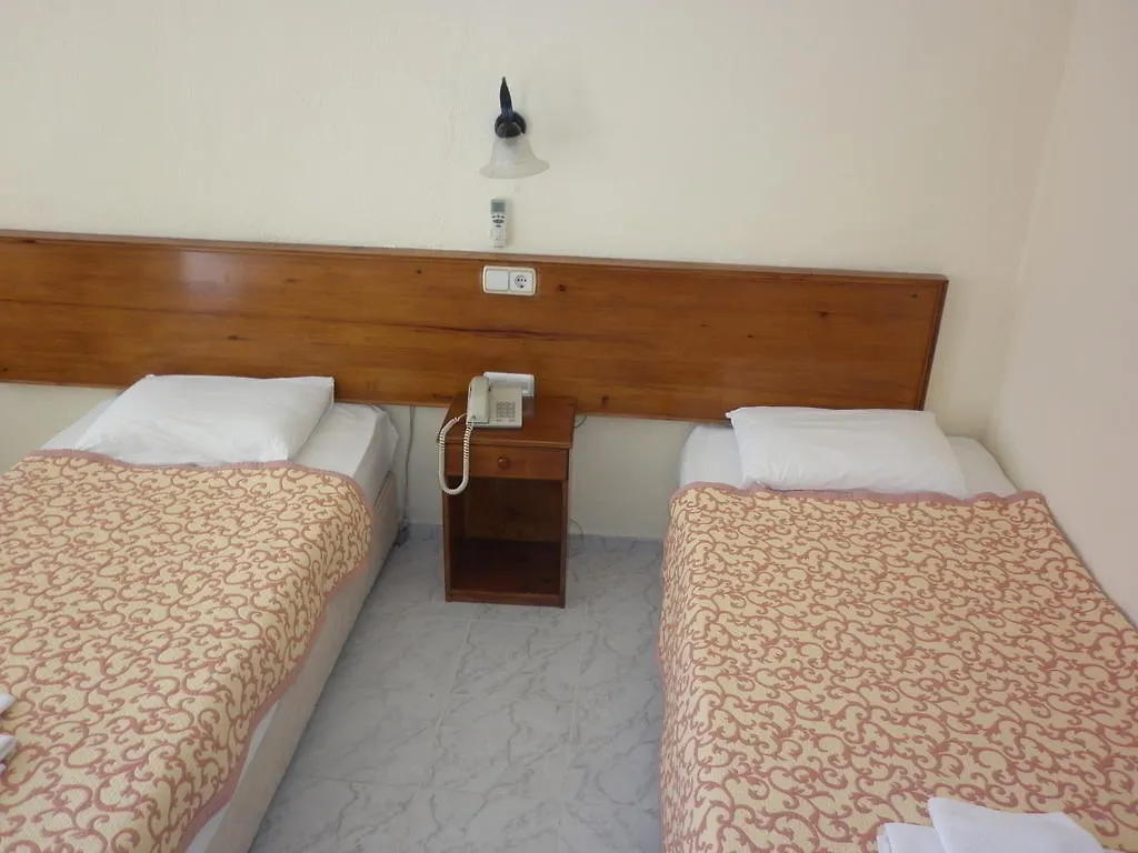 Oezguer Hotel 터키